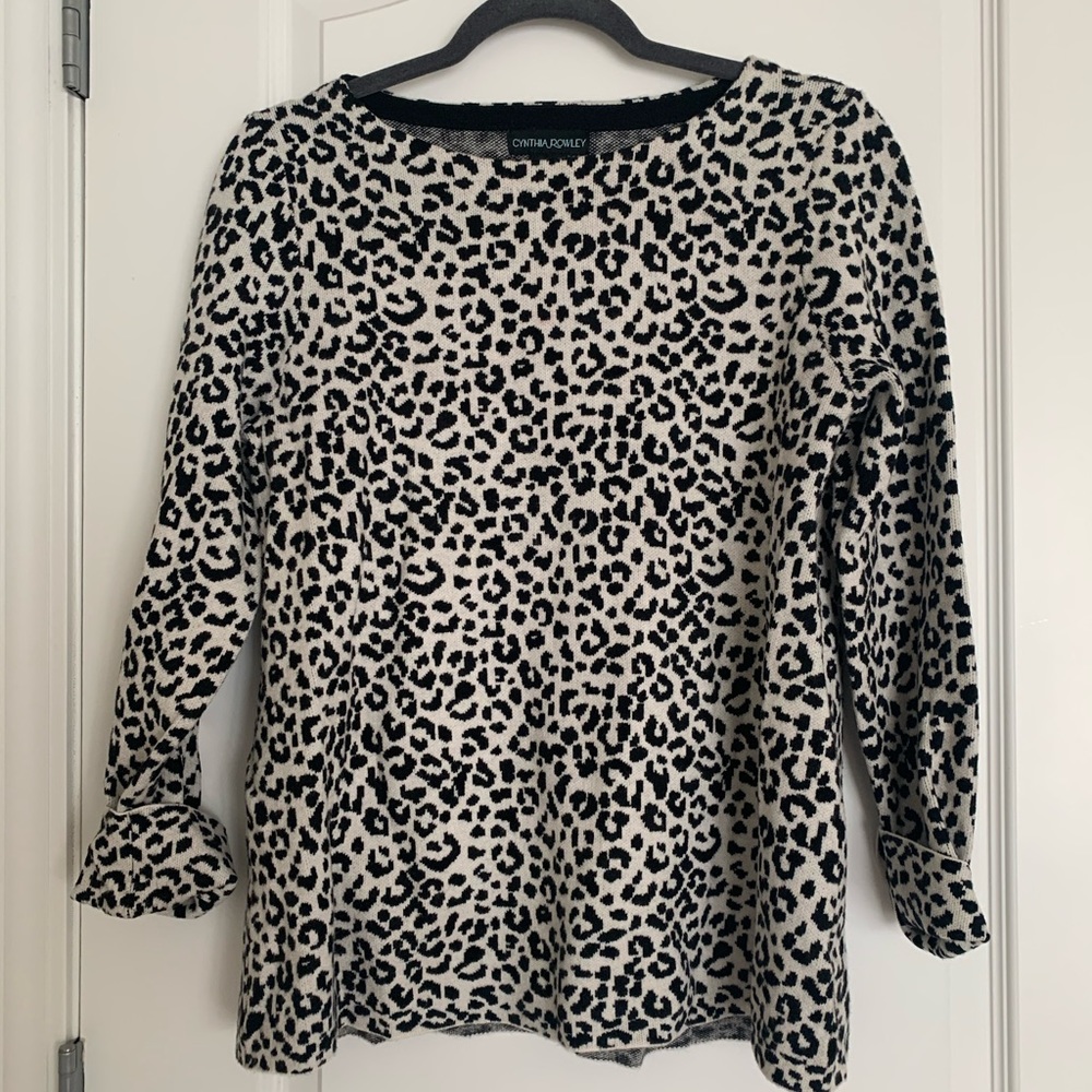 Cynthia Rowley animal print 3/4 sweater shirt